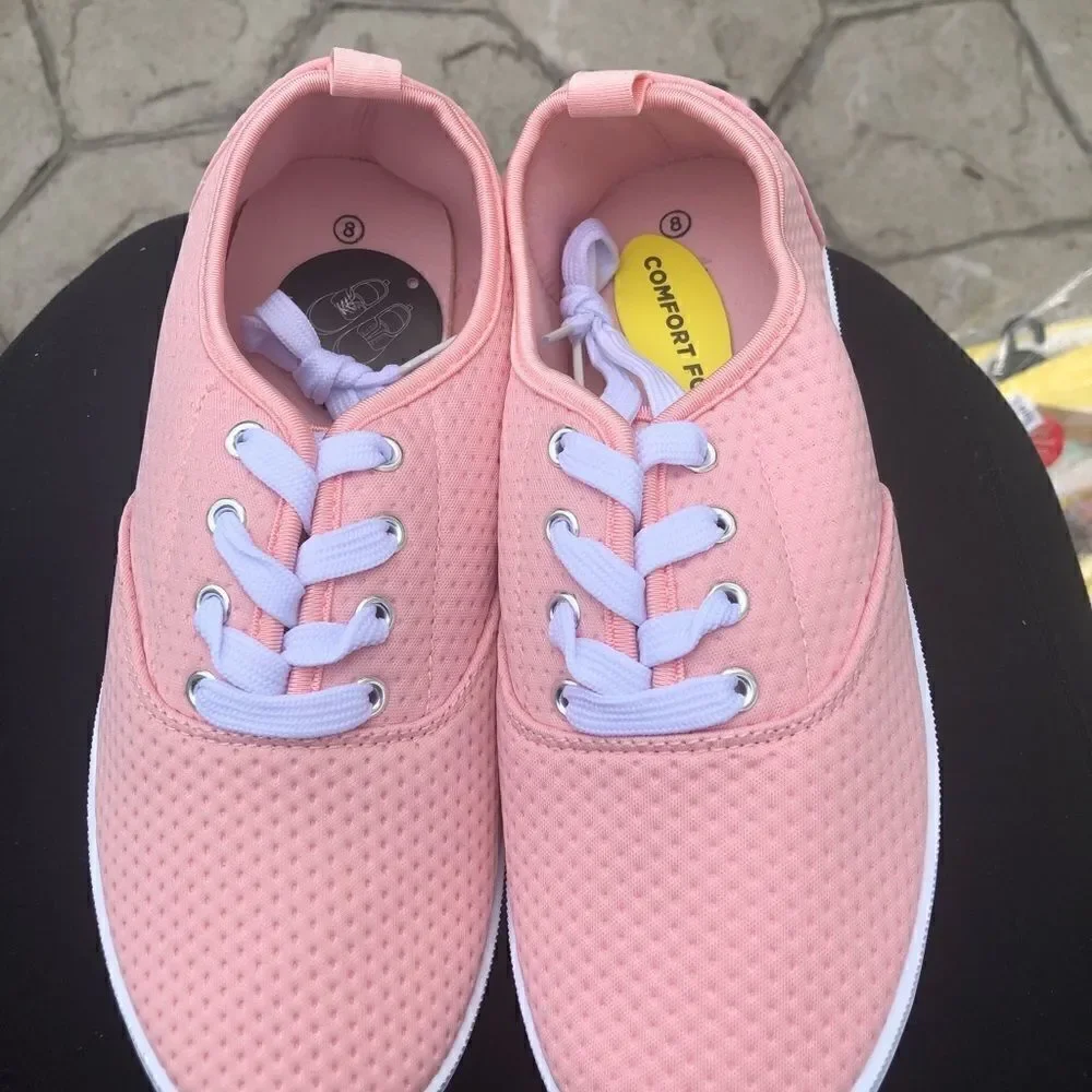 Pink perforated cloth sneakers Size 8